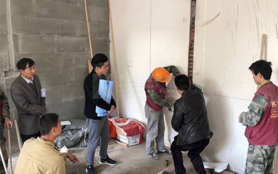 華發(fā)裝修到岳池酒店裝修施工現(xiàn)場指導放線工程